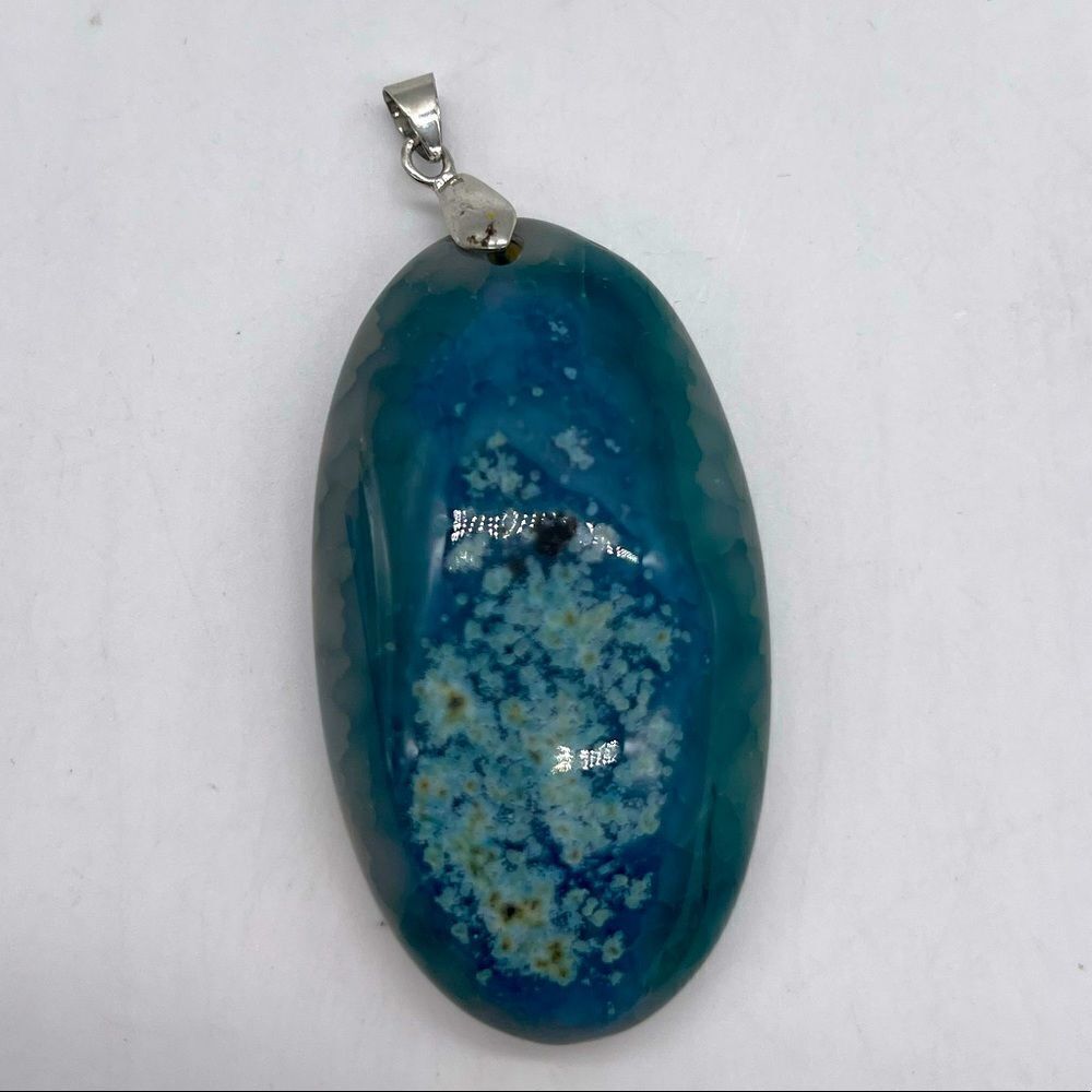 Agate Pendant with Silver Tone